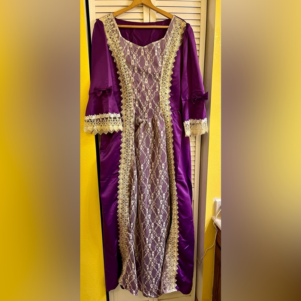 Luxurious Purple Gown with Gold Lace Trim Costume
